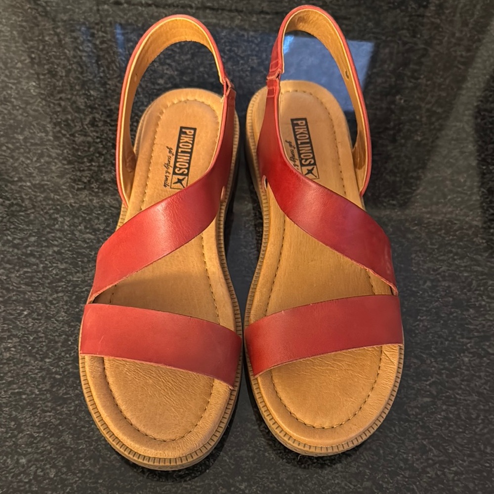 Pikolinos Red Sandals with Open-Toe Design and Slingback Strap